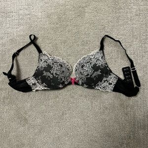 Victorias Secret Dream Angels Push Up Bra Lace Black 32B.